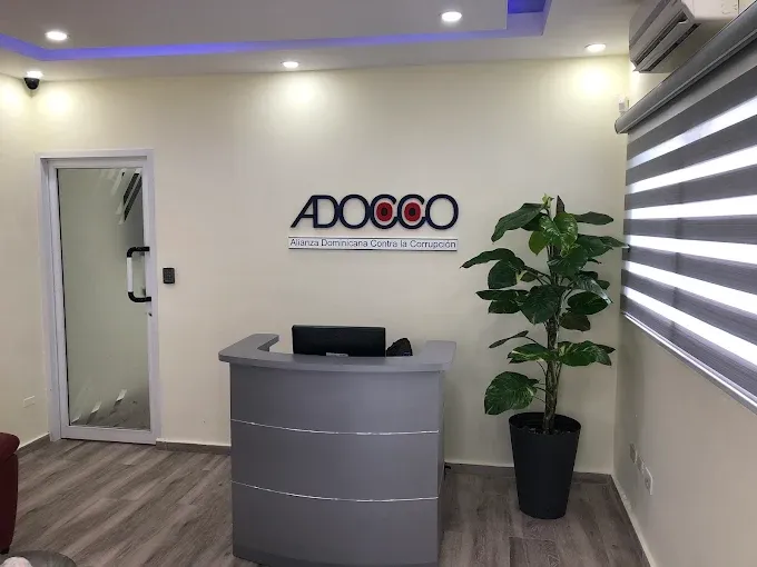 Adocco pide investigar mercancías declaradas en tránsito hacia Haití y vendidas en RD