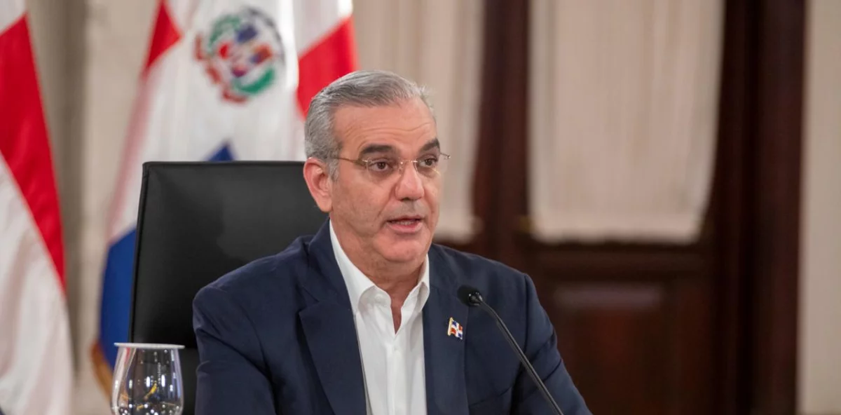 Abinader designa a 25 funcionarios en el servicio exterior