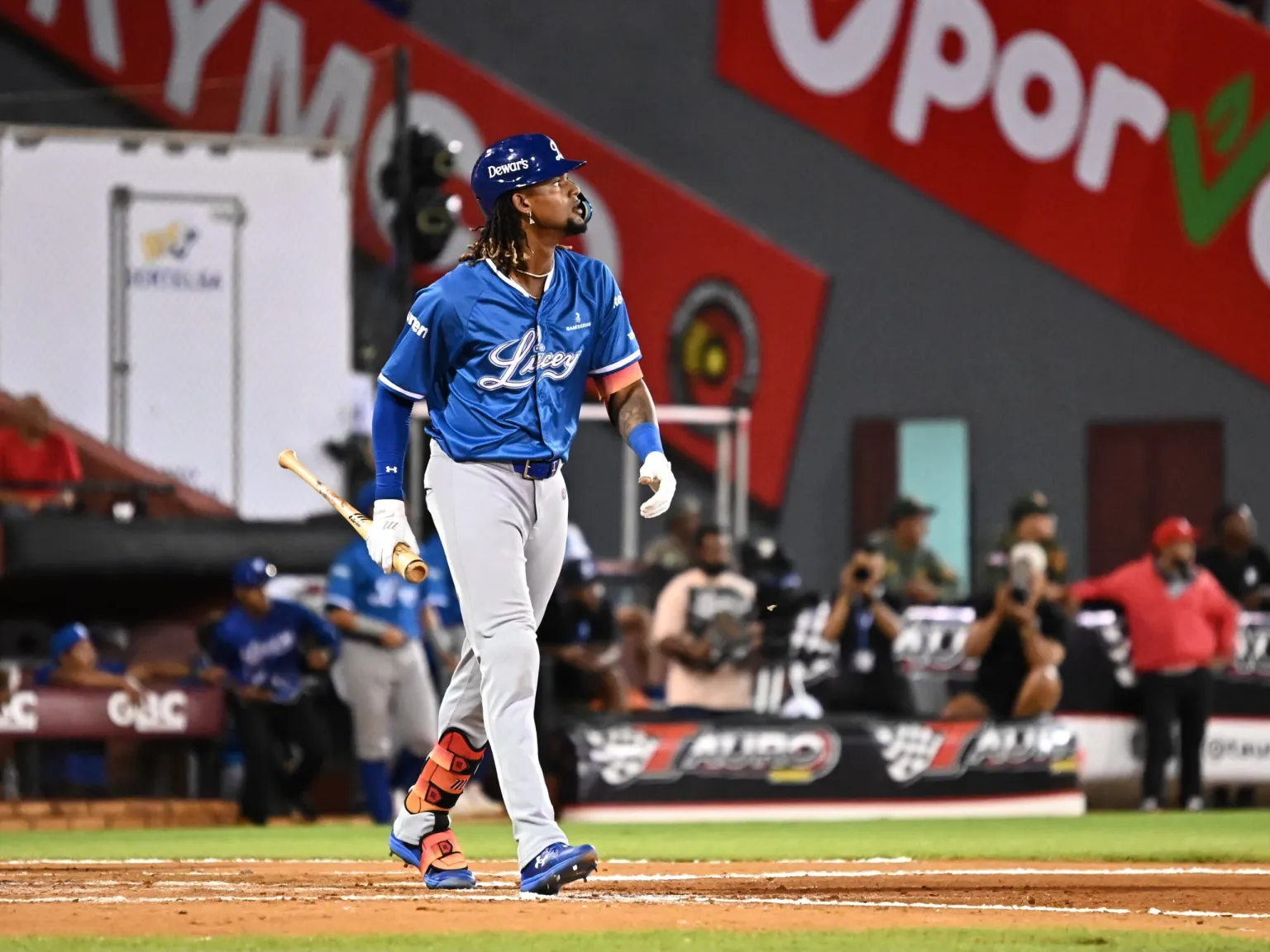Tigueres , Toros y Leones ganaron anoche en Lidom